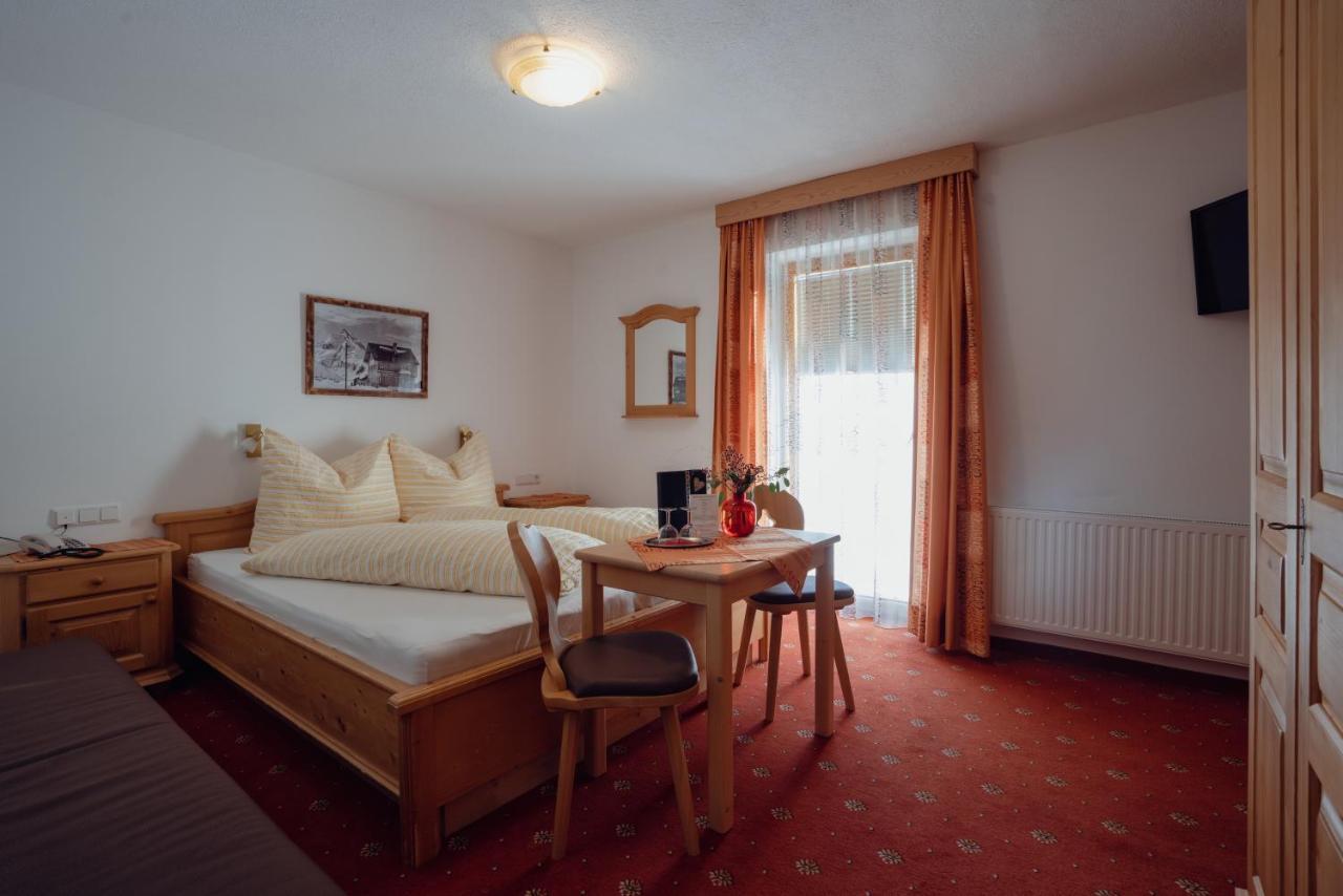 Beim Kathrein Hotel Galtuer Luaran gambar